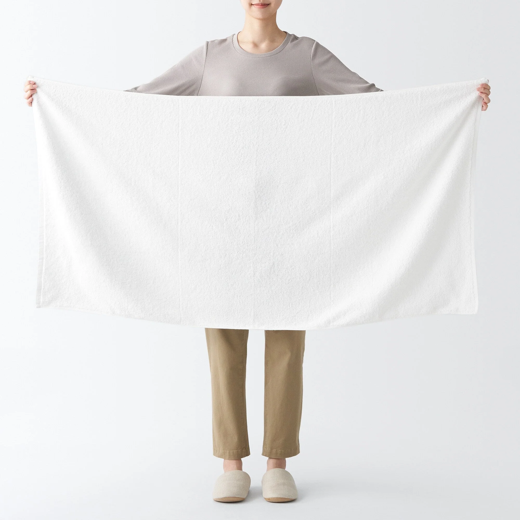 Cotton Twin Pile Large Bath Towel with Loop - Image 4