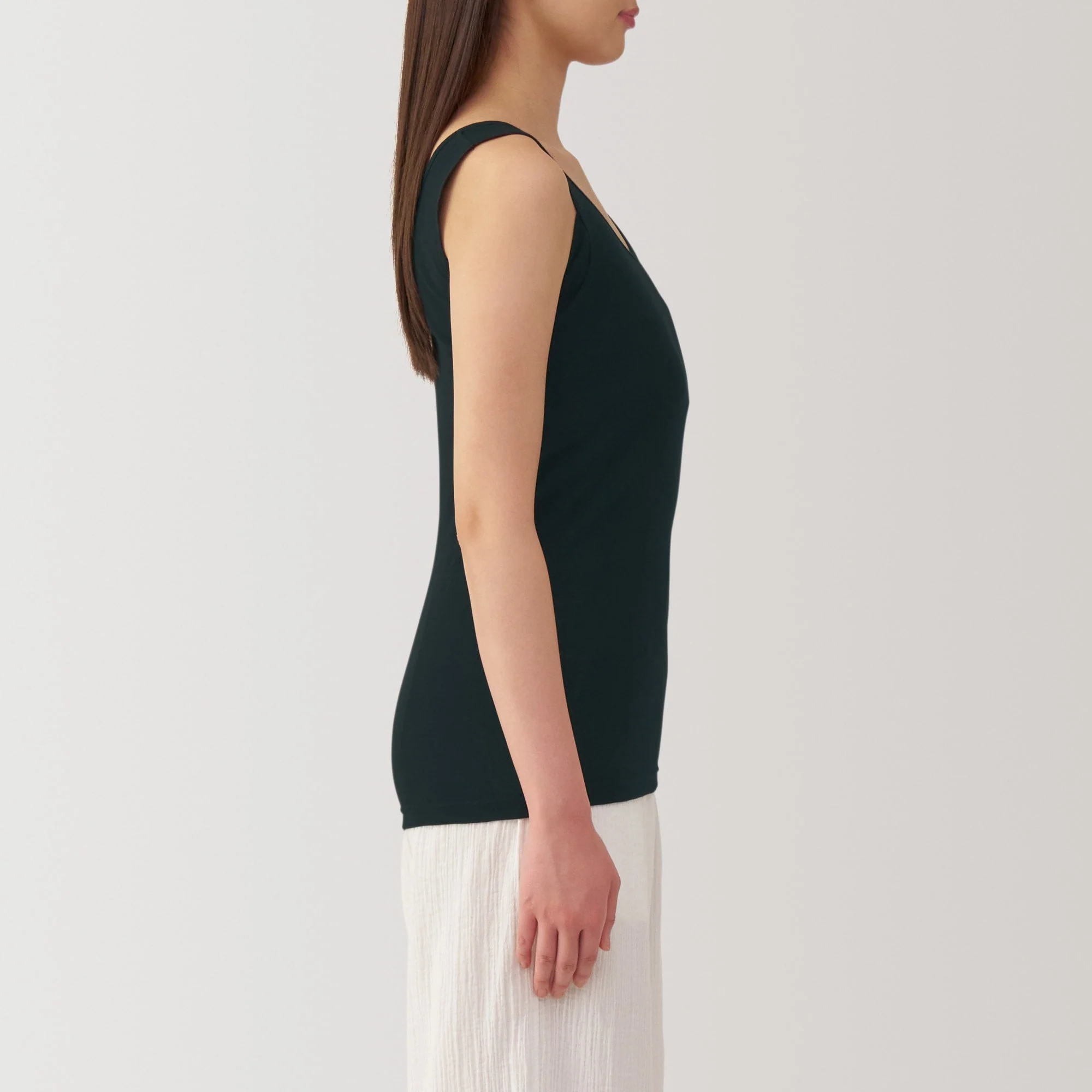 Moisture-Wicking Sweat Pad Tank Top - Image 5
