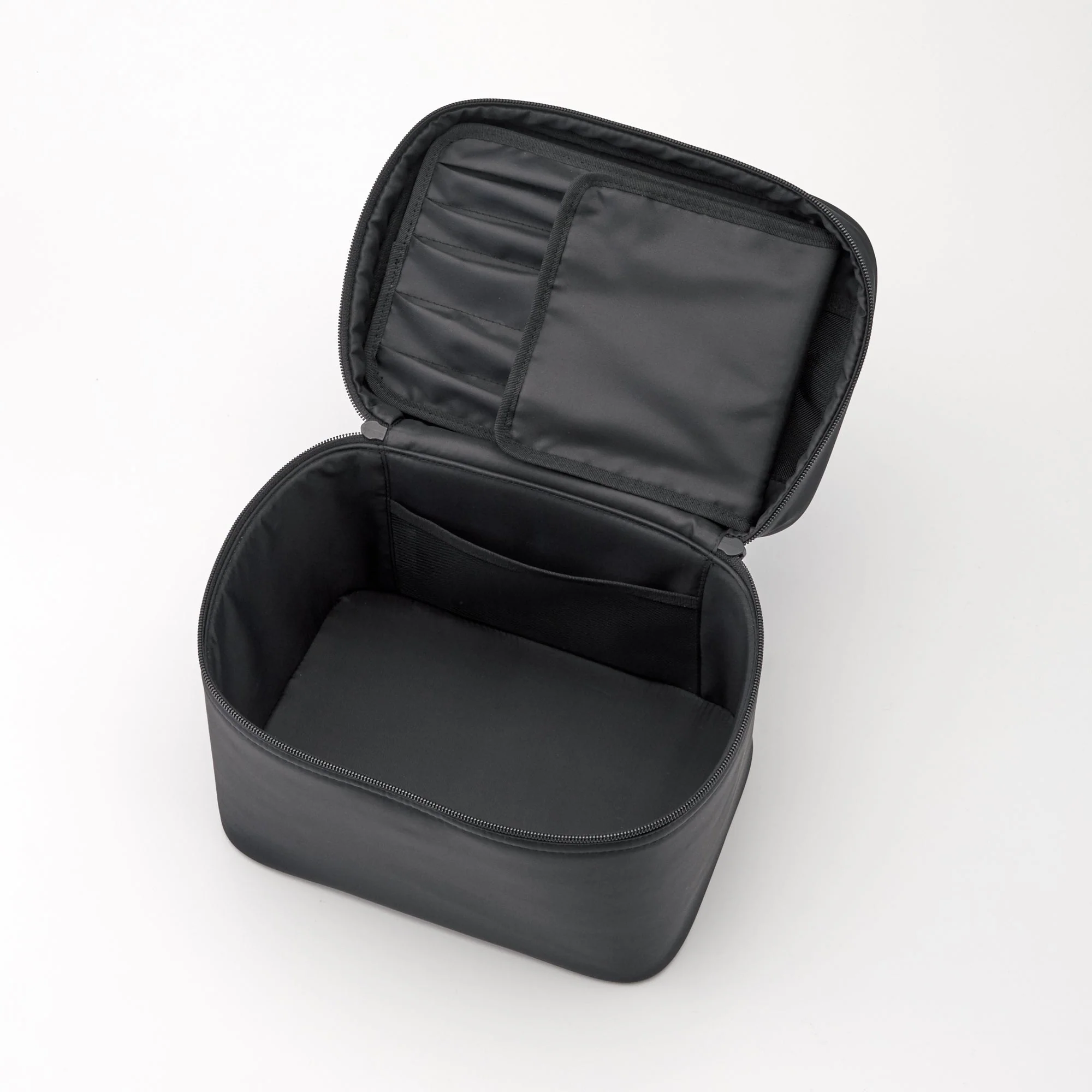 Nylon Makeup Box - Medium - Image 3