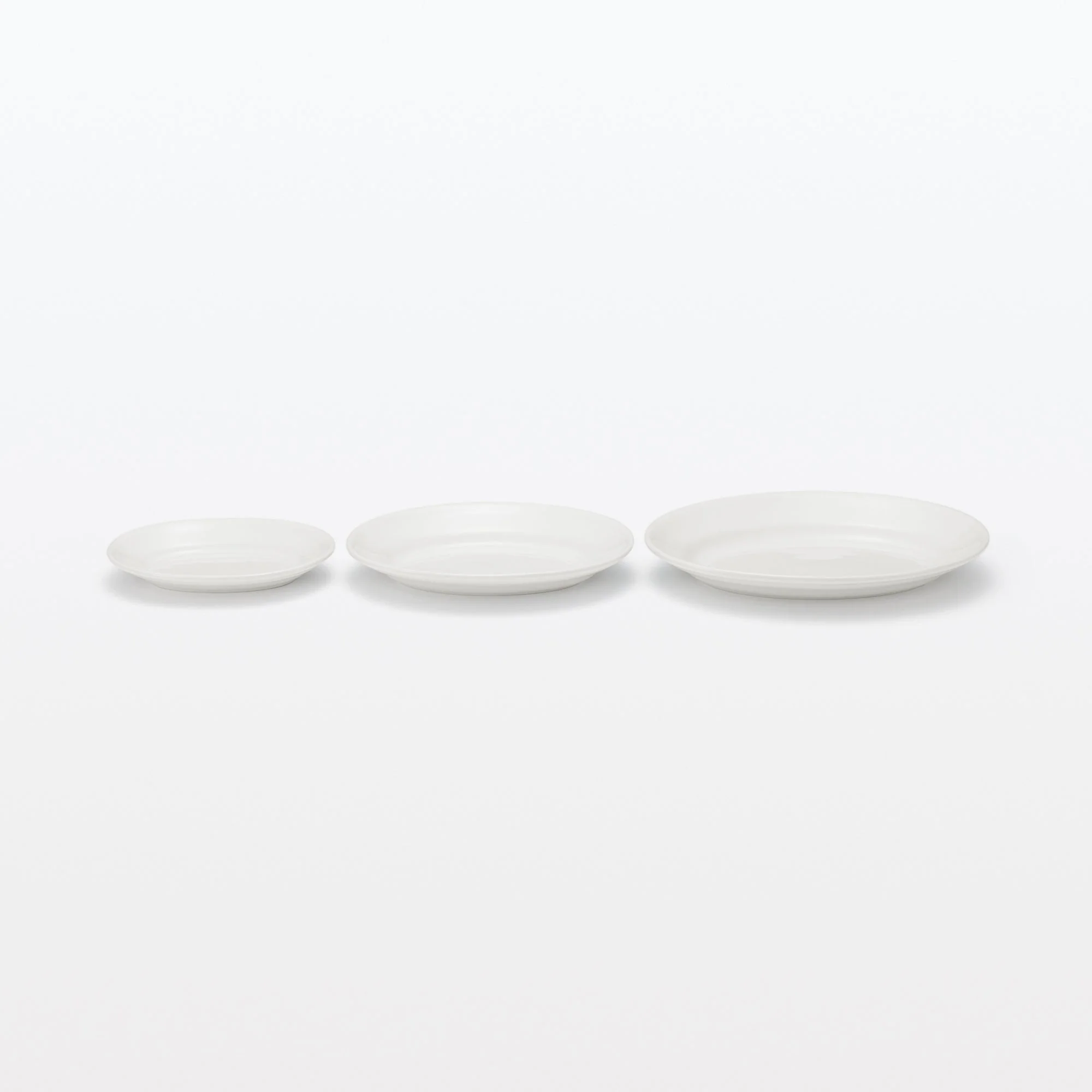 Porcelain Rimmed Oval Plate Small - White - Image 7