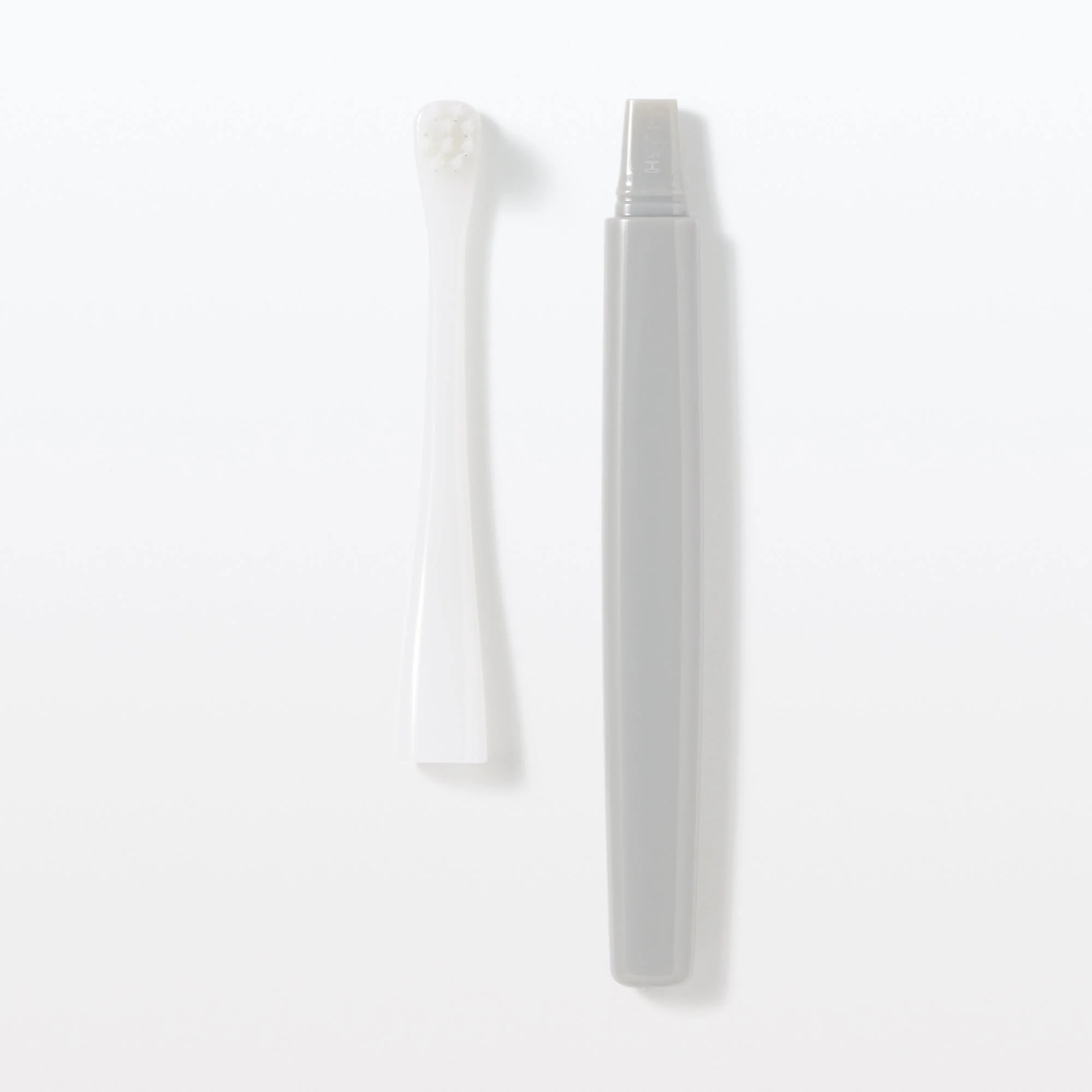 Replaceable Head Compact Soft Toothbrush - Gray - Image 2