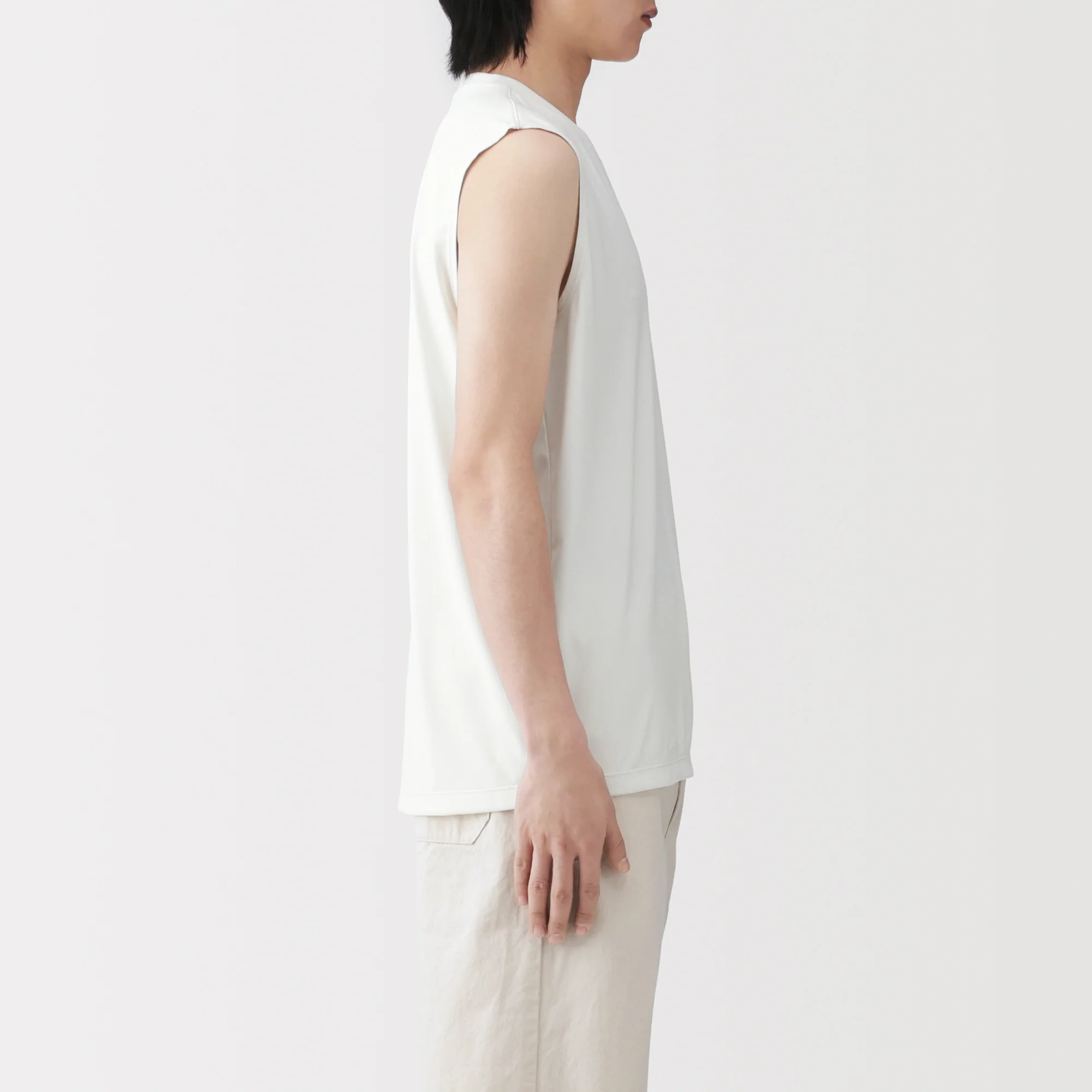 UV Protection Sleeveless T-Shirt - Image 5